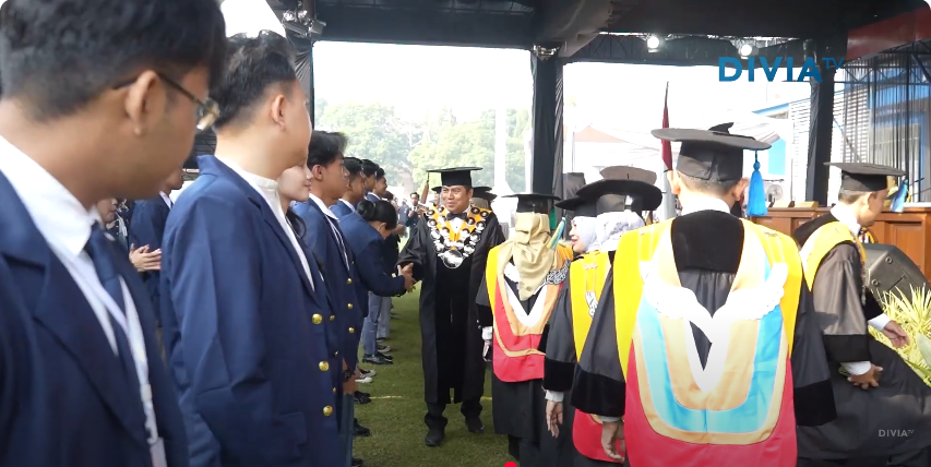 PKKMB Unpad 2025 Resmi dimulai 11.375 Orang dikukuhkan Menjadi Mahasiswa oleh Rektor